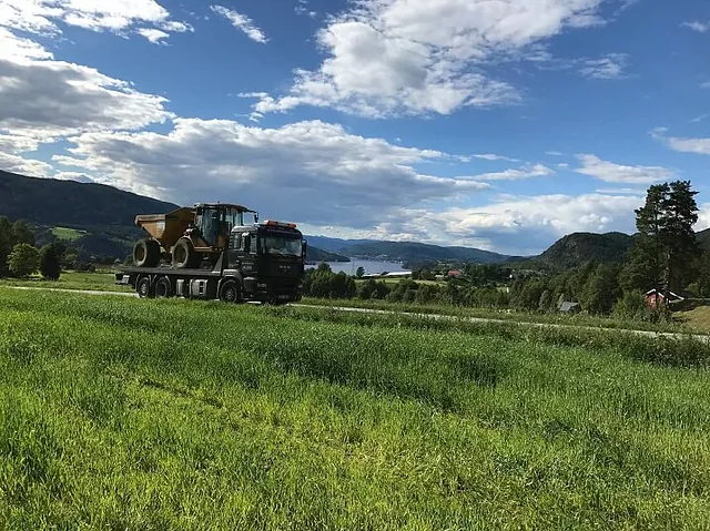 Maskintransport på landevei